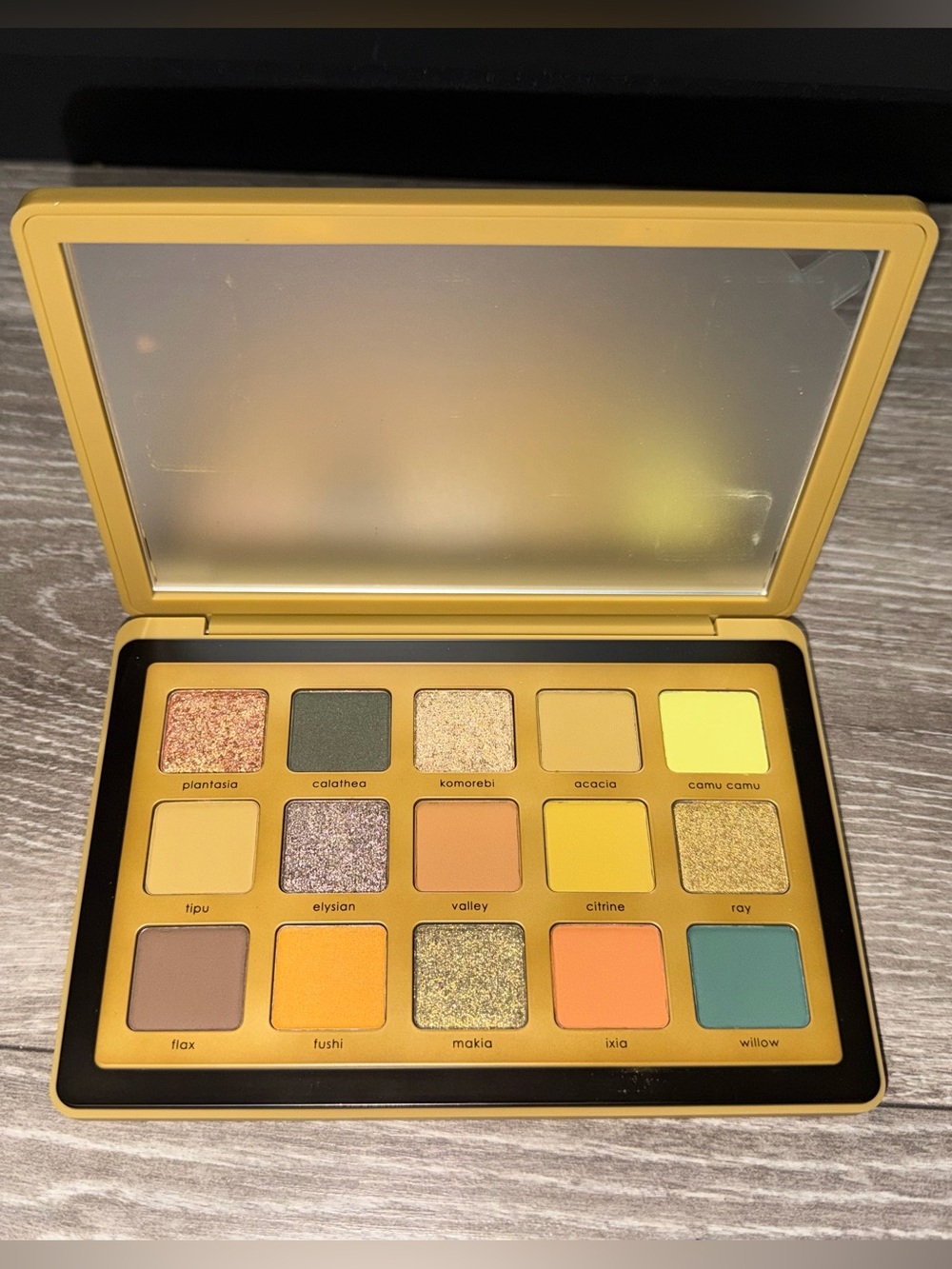 Natasha Denona - Yucca Eyeshadow Palette (Yellow/Gold/Bronze/Green Tones) NEW